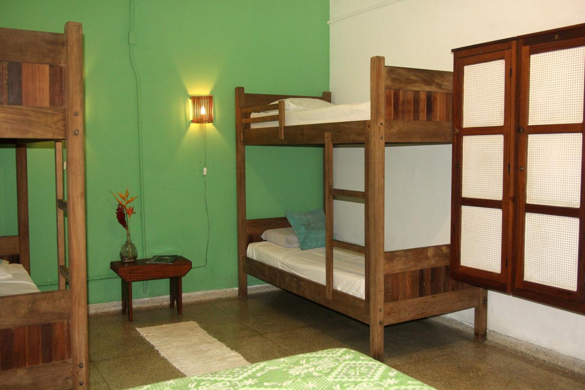 Guest house Casa Bacarira